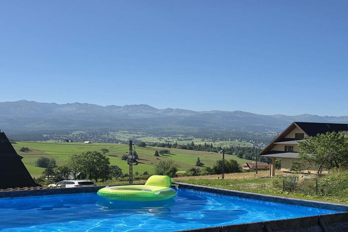 Basen z pięknym widokiem