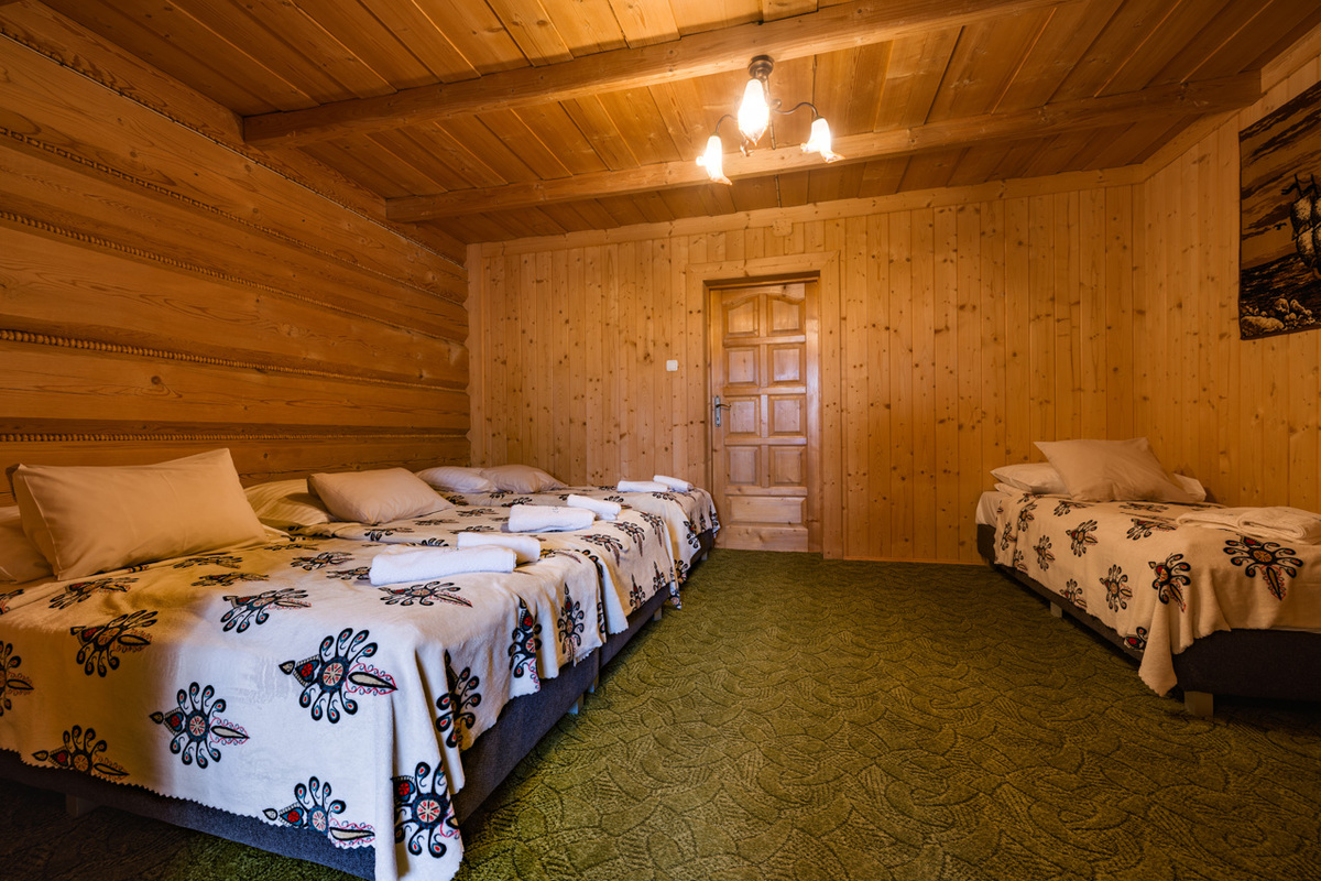 Skowyrowe Wzgórze stołówka